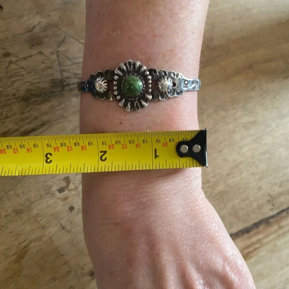 Gorgeous antique Native American made sterling and turquoise bracelet🌵🌞 - Picture 3 of 5